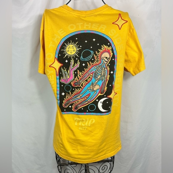 Trip City yellow graphic skeleton tee size M - Picture 5 of 9